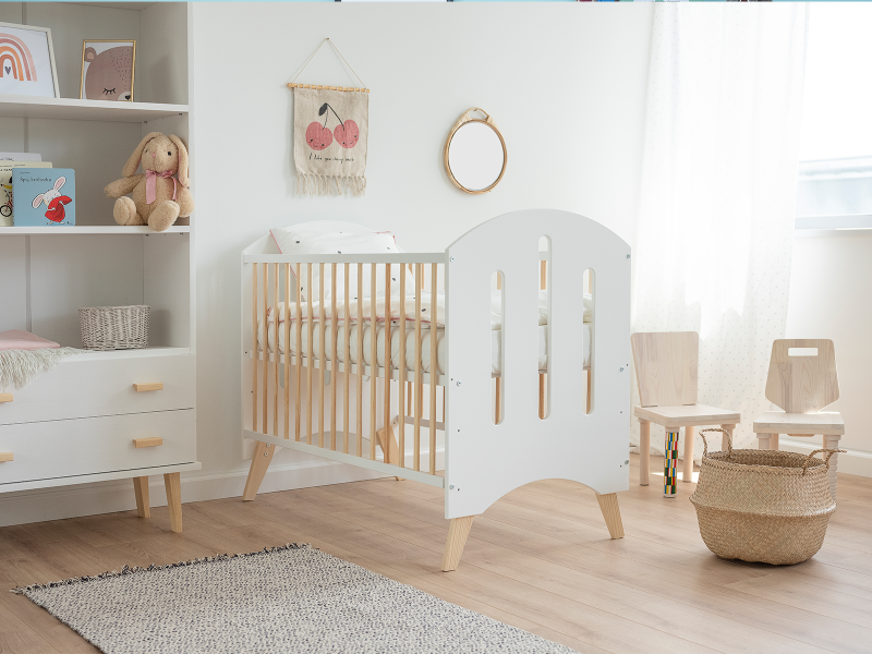 Detská postieľka BABY DREAM 60x120cm masív biely/borovica