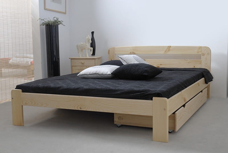 Posteľ Marcelína 140x200 s roštom - masív borovice