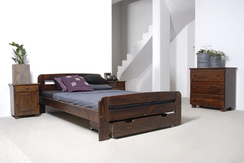 Posteľ orech Nastěnka 140x200