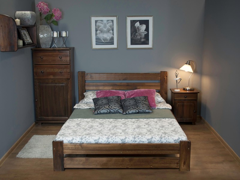 Posteľ z masivu 140x200 Kati orech s roštom