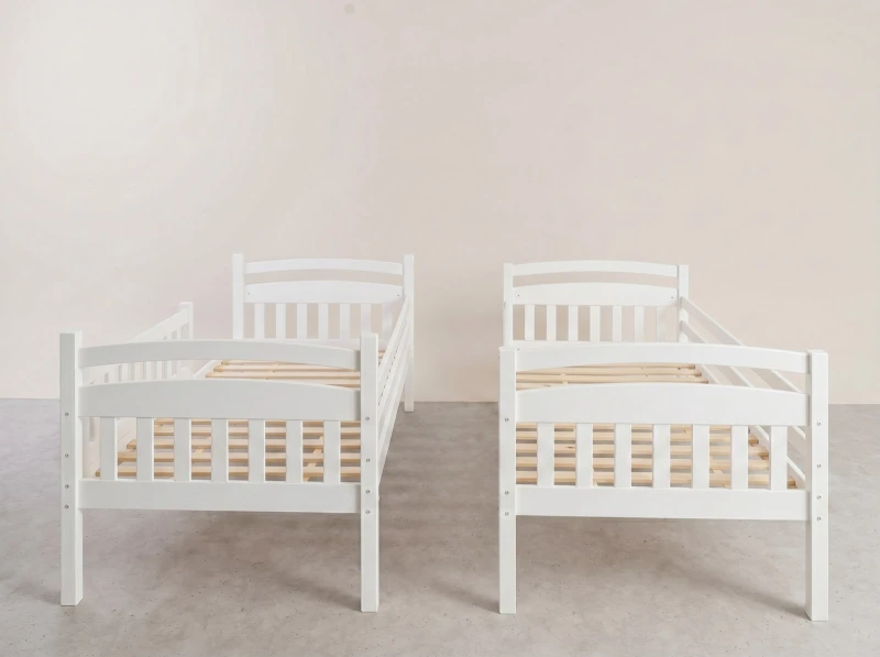 Drevená poschodová posteľ pre 3 osoby so zásuvkami P3S 90x200 biela