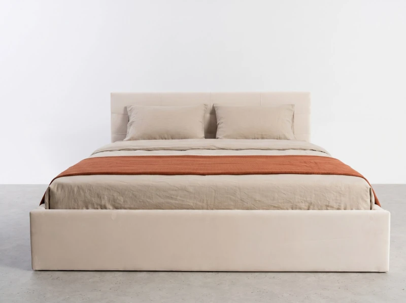 Čalúnená posteľ s úložným priestorom 160×200 cm Tilo Velvet – Béžová