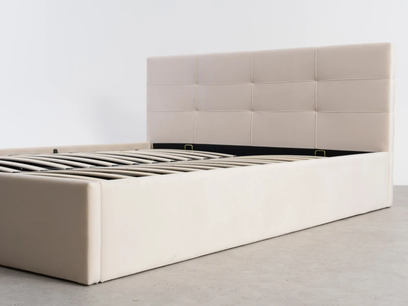 Čalúnená posteľ s úložným priestorom 140×200 cm Tilo Velvet – Béžová