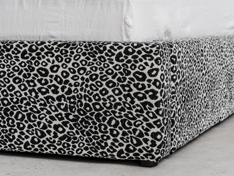 Čalúnená posteľ s úložným priestorom 140x200 PRO line 19 Wild 219