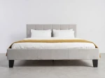 Čalúnená posteľ 180×200 cm Sumi Velvet – Šedá
